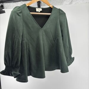 Tuckernuck  XSmall Faux  Suede Easton Blouse Ruffle Cuff  Malachite Green